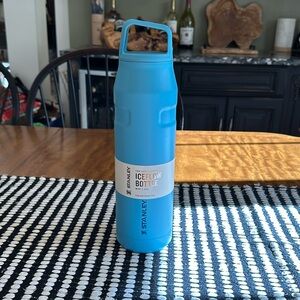 STANLEY ICEFLOW BOTTLE WITH CAP AND CARRY LID 36 OZ